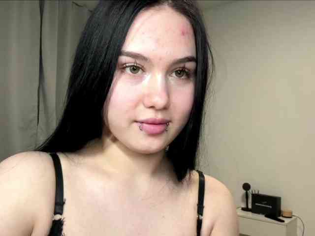 DiaphanousDream webcam