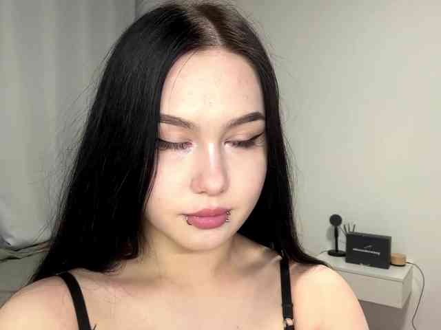 DiaphanousDream webcam