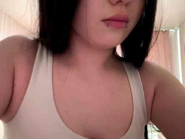 DiaphanousDream webcam