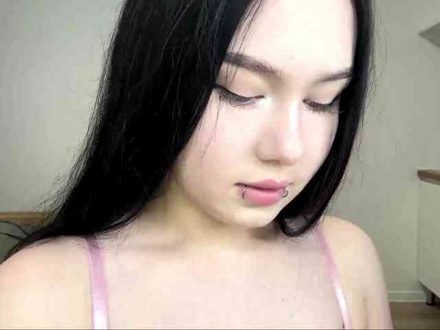 DiaphanousDream webcam