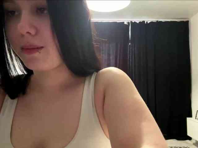 DiaphanousDream webcam