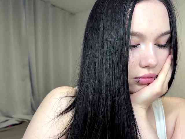 DiaphanousDream webcam