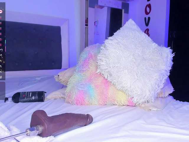 Luna1323 live cam on BongaCams
