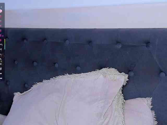 Luna1323 webcam