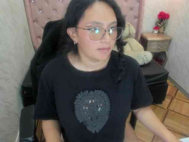 SrtaIshar webcam