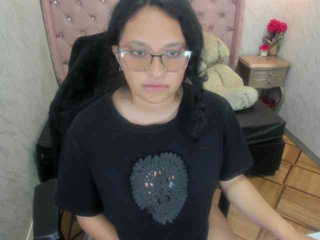 SrtaIshar webcam
