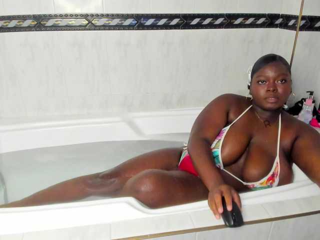 Zafira-Lux live cam on BongaCams