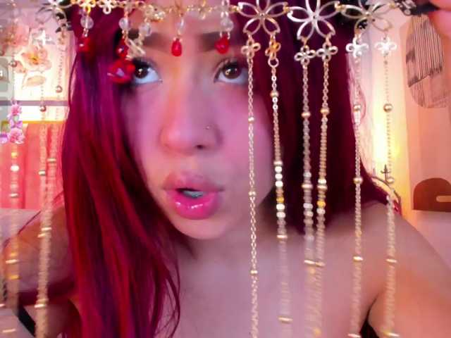 SophieBuitrago, live now on BongaCams