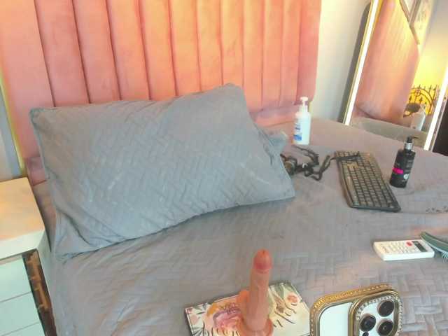 SophieBuitrago live cam on BongaCams