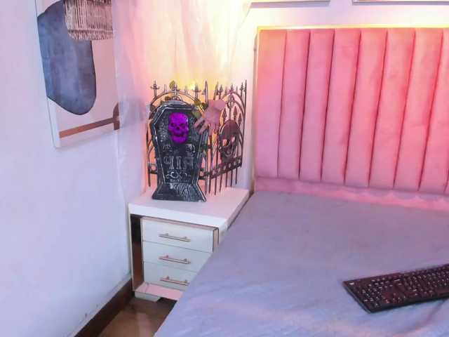 SophieBuitrago live cam on BongaCams