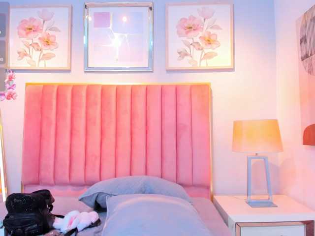 SophieBuitrago live cam on BongaCams