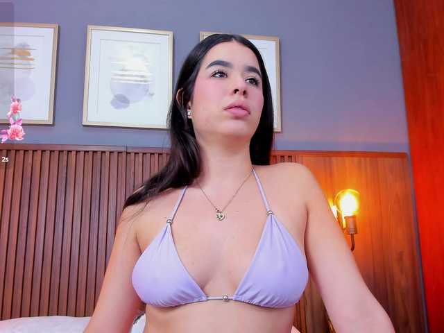 SophieBuitrago live cam on BongaCams