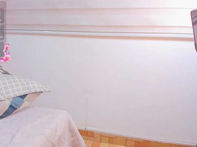 SophieBuitrago live cam on BongaCams