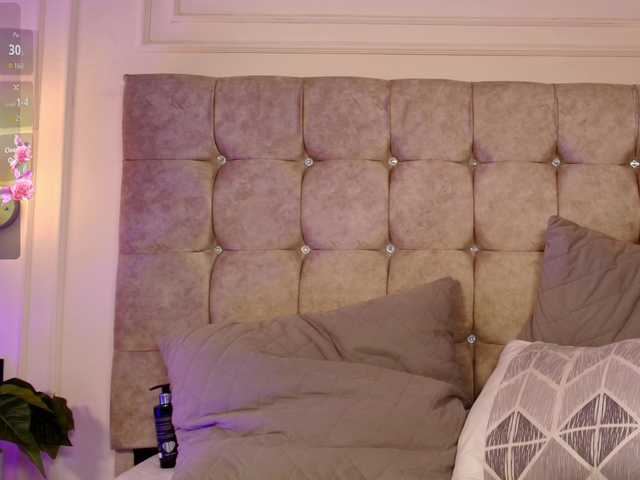 SophieBuitrago live cam on BongaCams