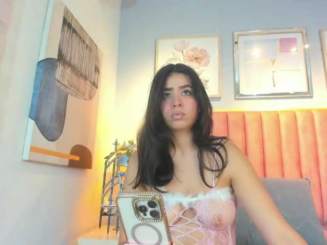 SophieBuitrago live cam on BongaCams