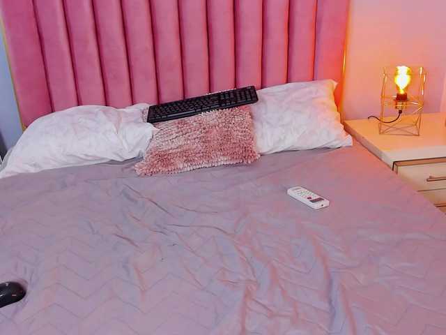 SophieBuitrago live cam on BongaCams