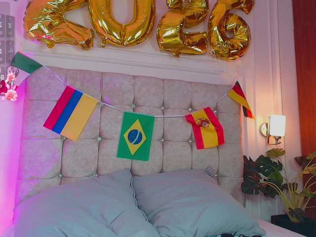 SophieBuitrago live cam on BongaCams