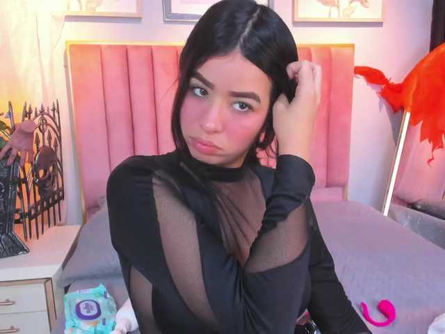 SophieBuitrago live cam on BongaCams