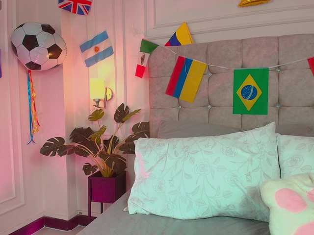SophieBuitrago live cam on BongaCams