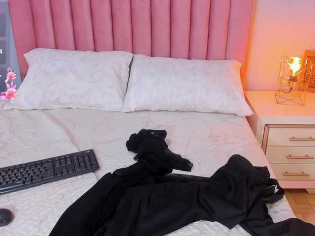 SophieBuitrago live cam on BongaCams