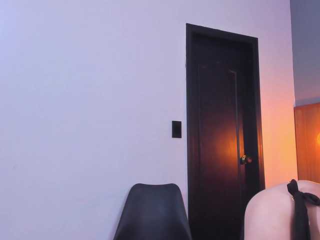 SophieBuitrago live cam on BongaCams