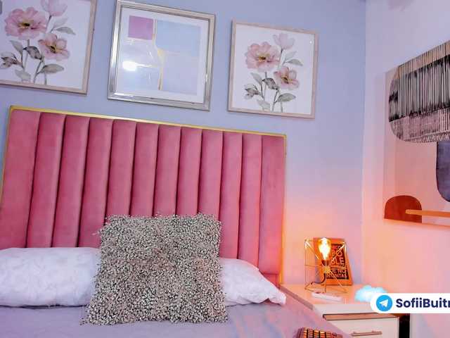 SophieBuitrago live cam on BongaCams