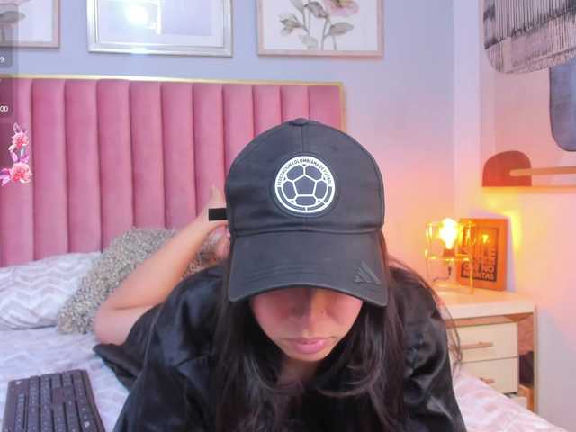SophieBuitrago live cam on BongaCams
