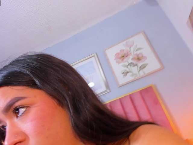 SophieBuitrago live cam on BongaCams