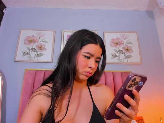 SophieBuitrago live cam on BongaCams
