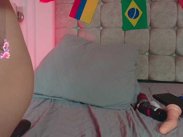 SophieBuitrago live cam on BongaCams