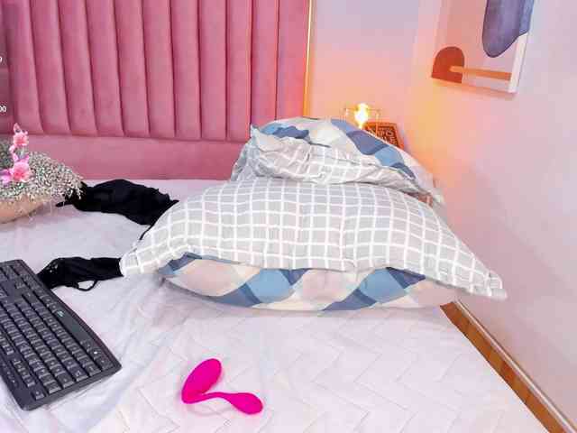 SophieBuitrago webcam