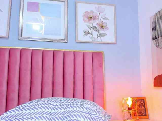SophieBuitrago Live Webcam on BongaCams