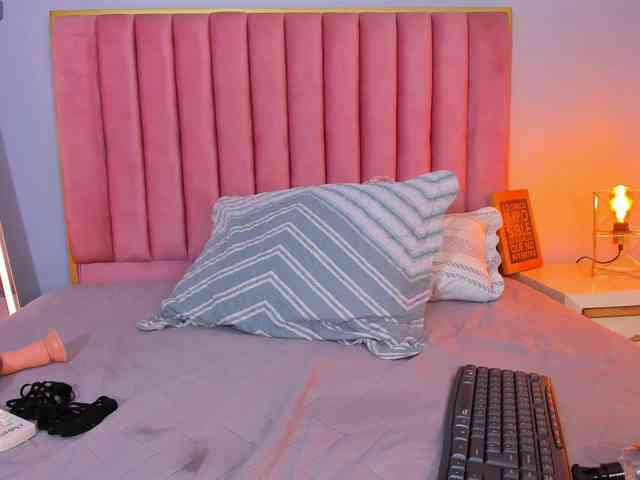 SophieBuitrago webcam