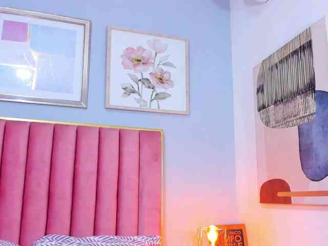 SophieBuitrago Live Webcam on BongaCams