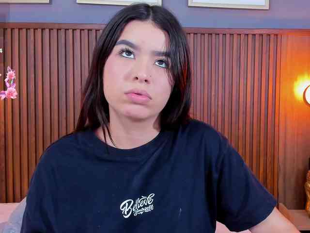 SophieBuitrago webcam