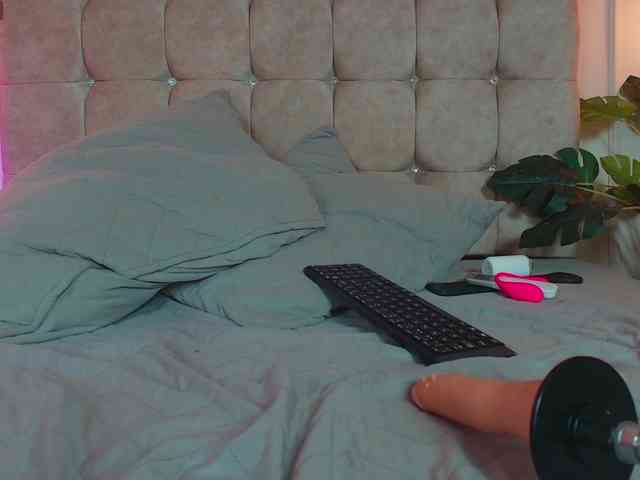 SophieBuitrago webcam
