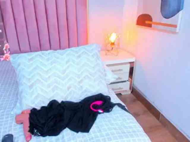 SophieBuitrago webcam