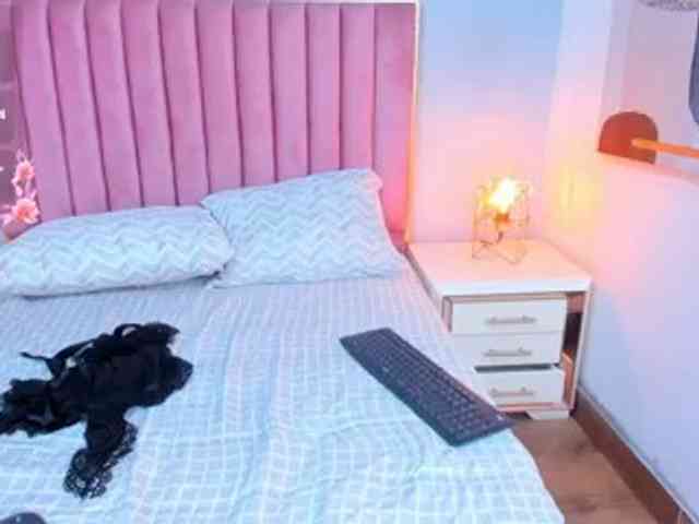 SophieBuitrago webcam