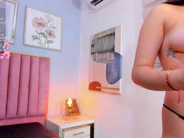 SophieBuitrago webcam