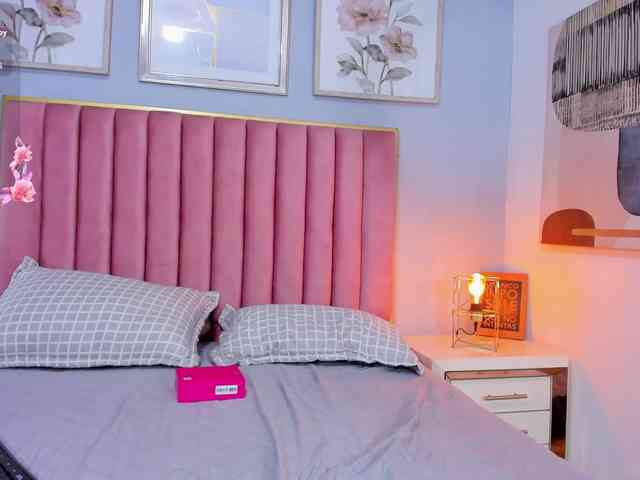 SophieBuitrago webcam