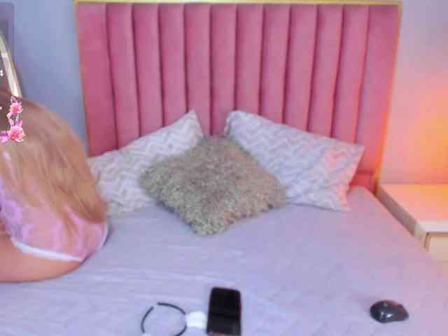 SophieBuitrago webcam