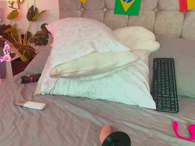 SophieBuitrago webcam