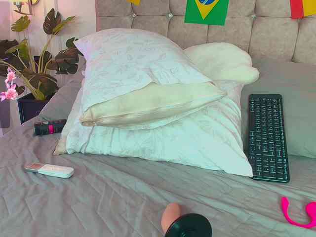 SophieBuitrago webcam