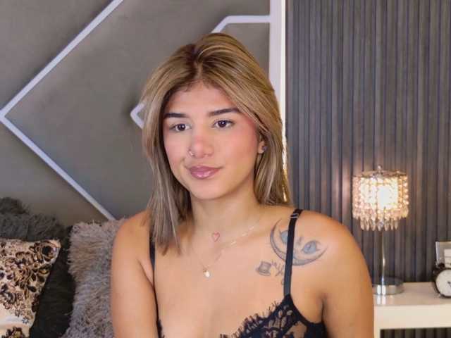MiaKelsey live cam on BongaCams