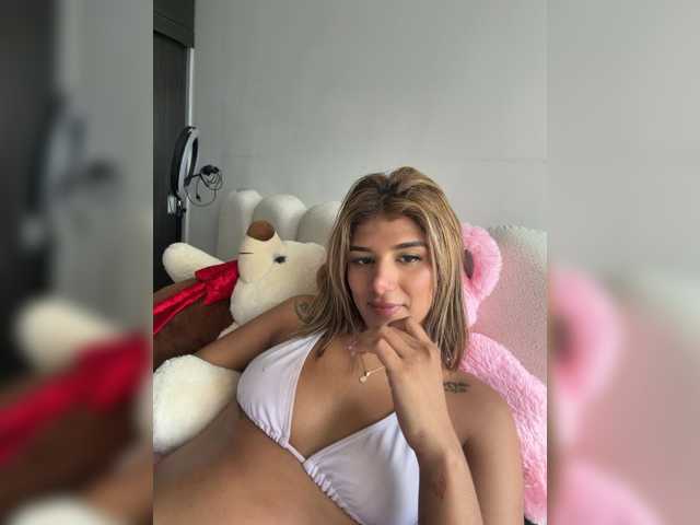 MiaKelsey live cam on BongaCams