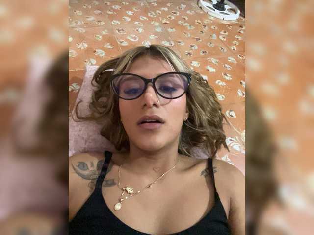 MiaKelsey live cam on BongaCams