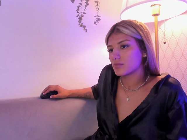 MiaKelsey live cam on BongaCams