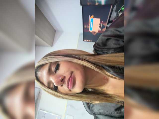 MiaKelsey live cam on BongaCams