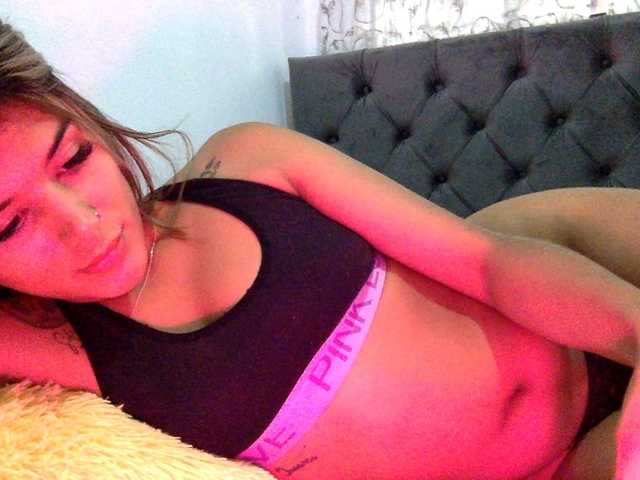 MiaKelsey live cam on BongaCams