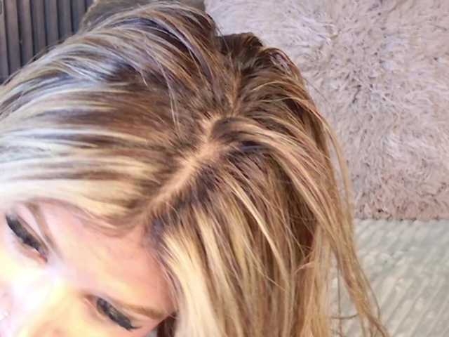 MiaKelsey live cam on BongaCams